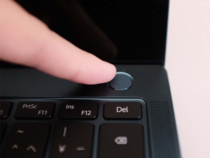 HUAWEI MateBook X Pro(2021)の指紋認証ボタンの写真