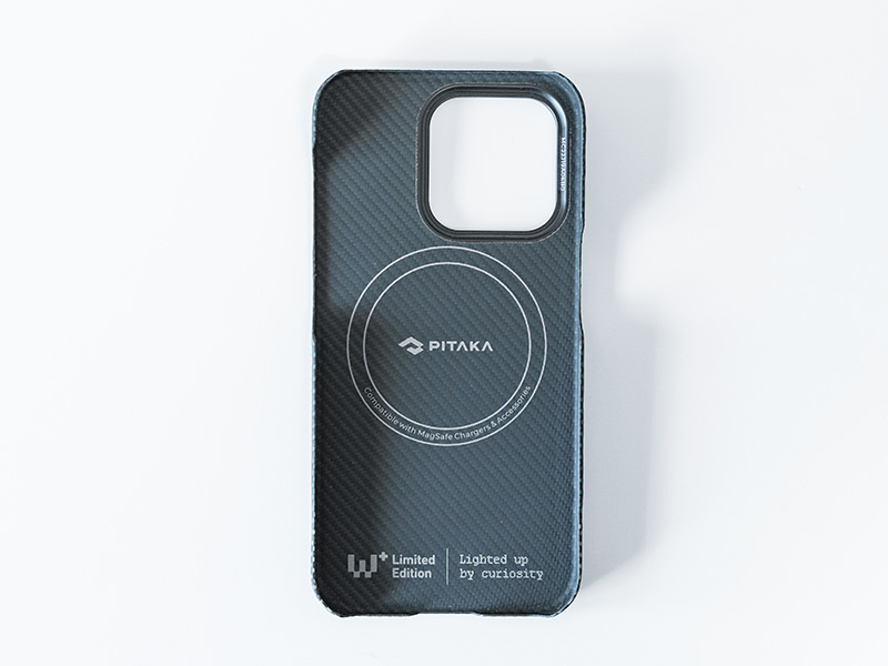 PITAKAのiPhone 14 Pro/14 Pro Max用ケース「MagEZ Case 3 MOON WANDERING」