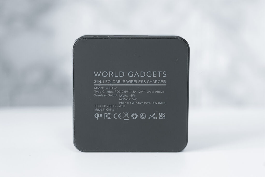 WORLD GADGETS MagCharger Qi2 レビュー