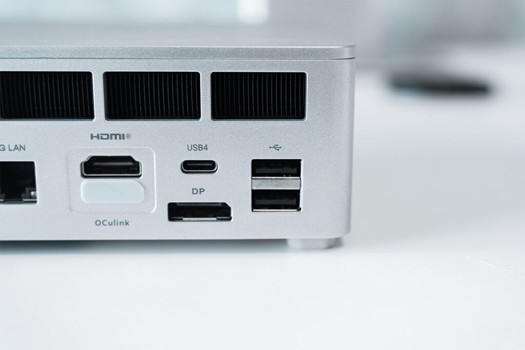 MINISFORUM UM760 Plus レビュー