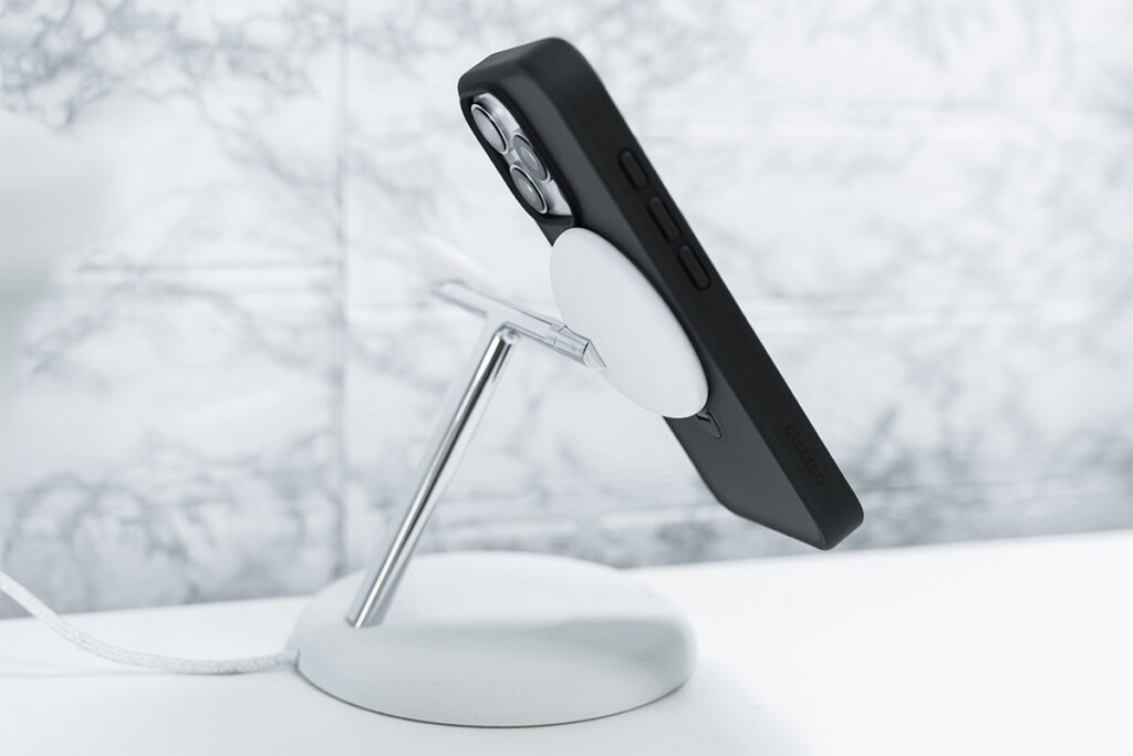 CASEKOO MagicStand Pro レビュー