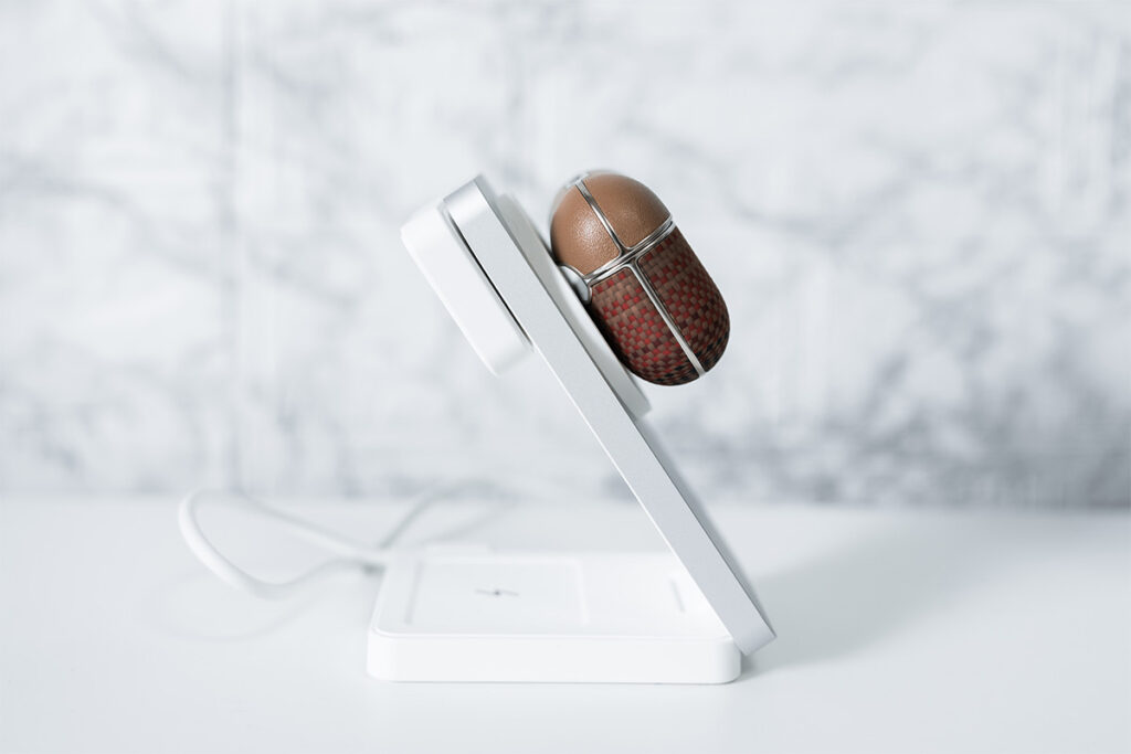 Pitaka Magnetic Woven Wallet AirPods Proケース レビュー