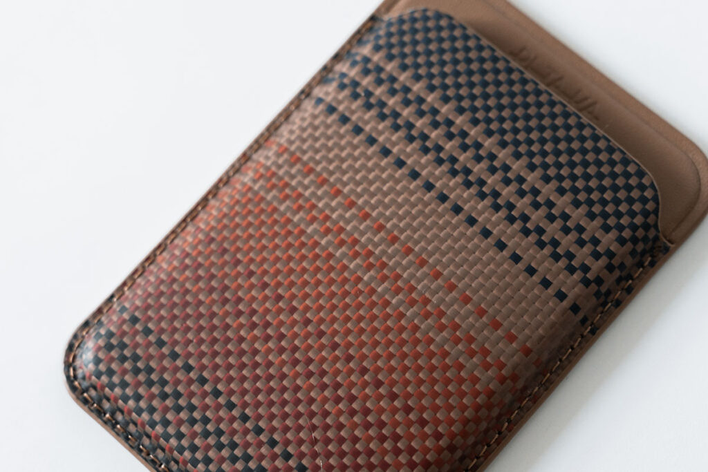 Pitaka Magnetic Woven Wallet AirPods Proケース レビュー