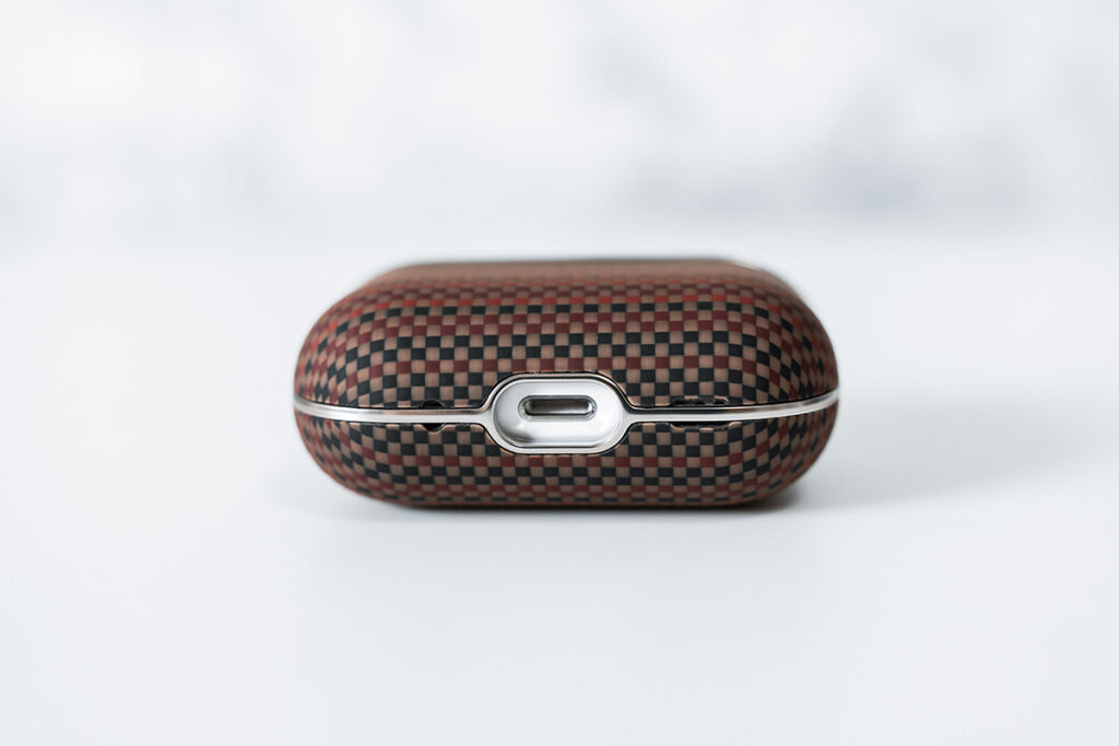 Pitaka Magnetic Woven Wallet AirPods Proケース レビュー