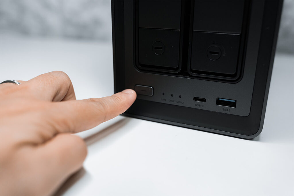 UGREEN NASync DXP2800 レビュー