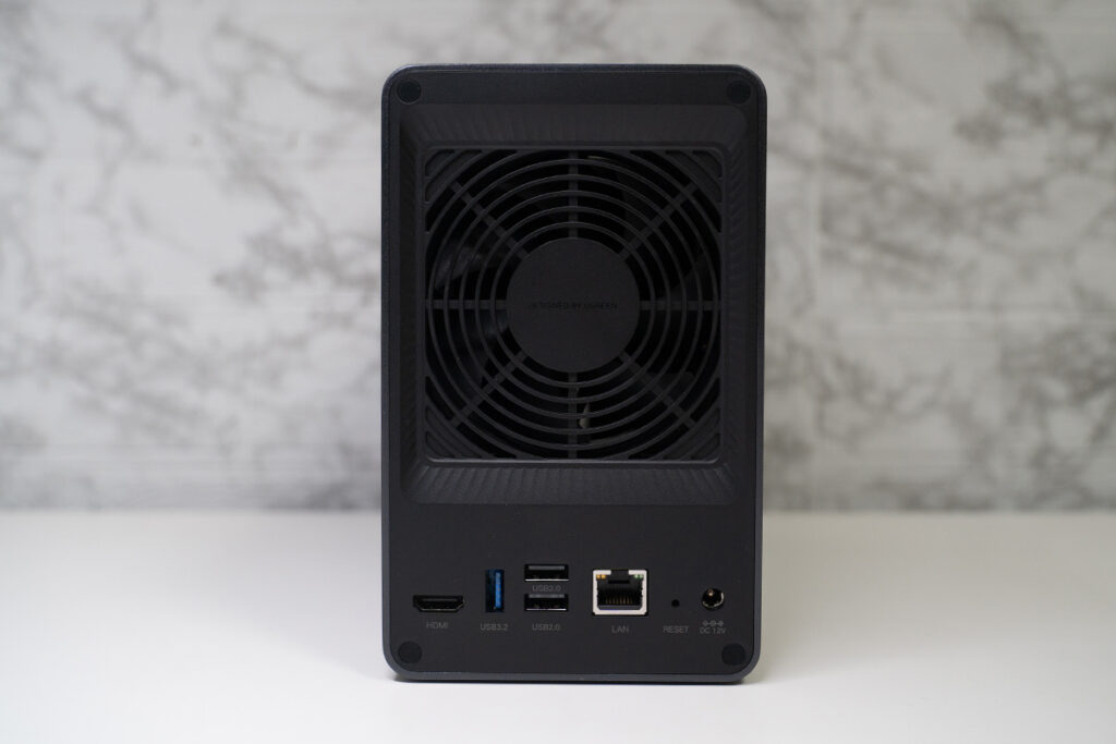 UGREEN NASync DXP2800 レビュー