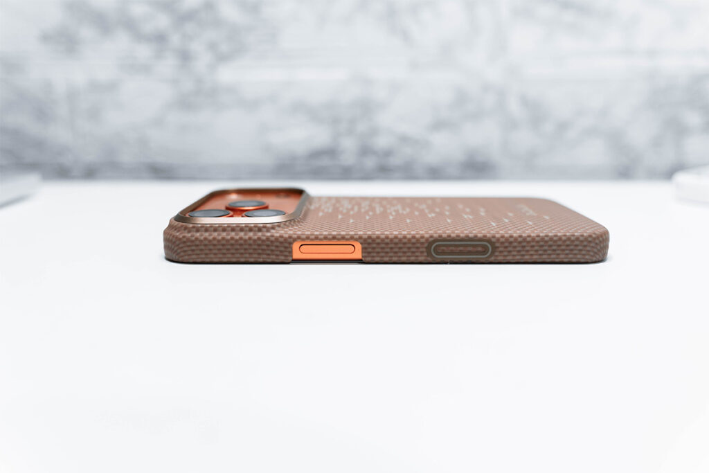 PITAKA 浮光躍金 Edge Case レビュー