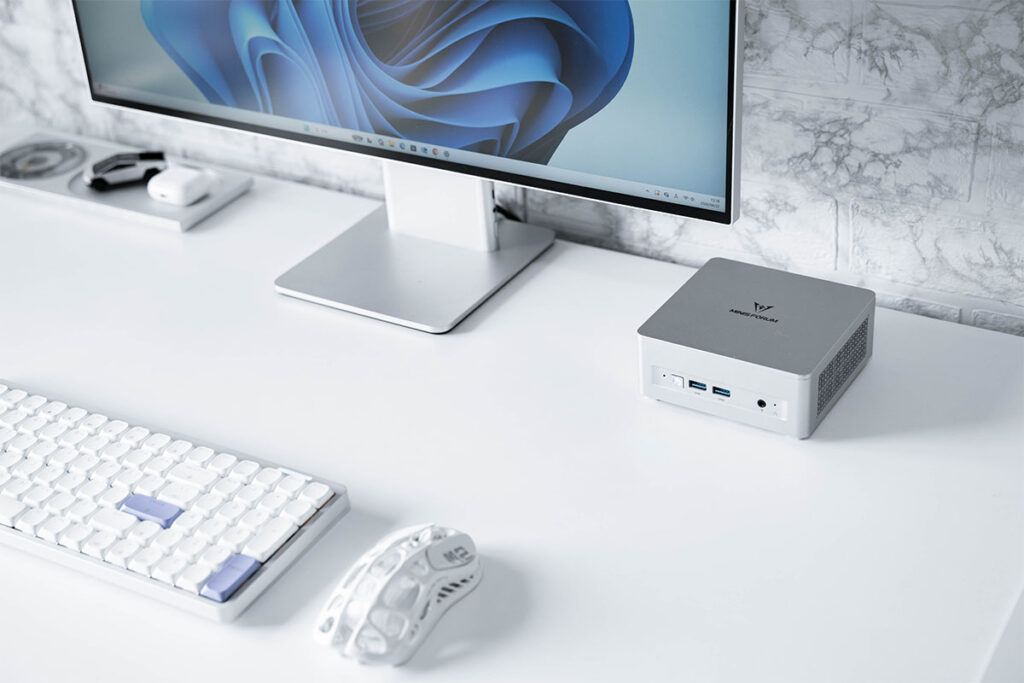 MINISFORUM UM750L Slim レビュー