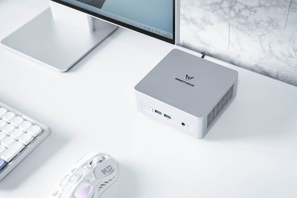 MINISFORUM UM750L Slim レビュー