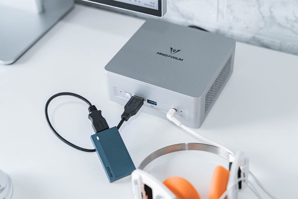 MINISFORUM UM750L Slim レビュー