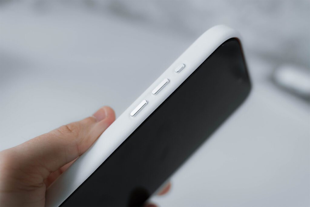 TRINITY iPhone 17 Pro用ケース レビュー