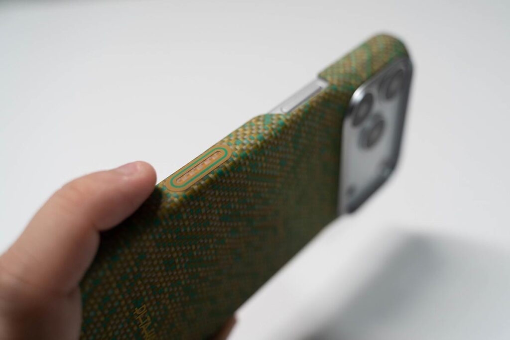 PITAKA Edge Case 麦穂のゆらぎレビュー